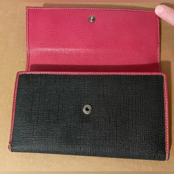 Gucci Coated Canvas Continental Wallet - Picture 2 of 16